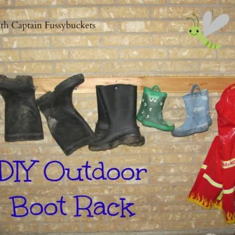 DIY Outdoor Boot Rack