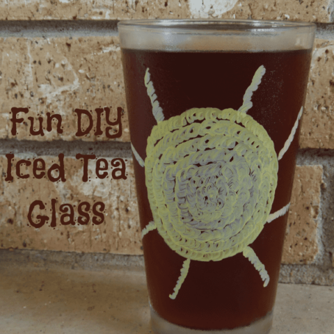 Cool Down With A DIY Iced Tea Glass FULL of Half Iced Tea & Half Lemonade