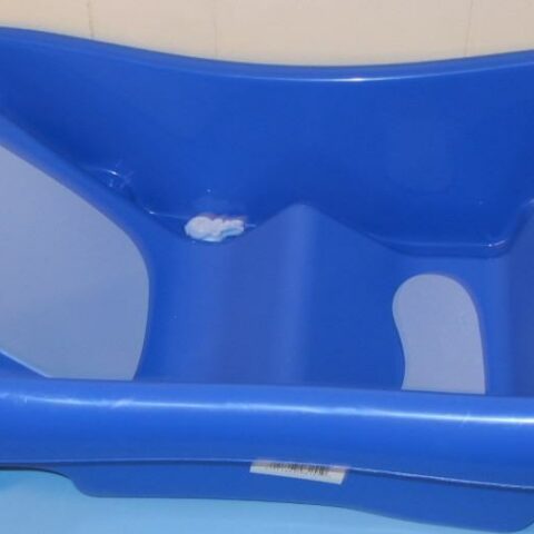 The First Years Sure Comfort™ Newborn to Toddler Tub