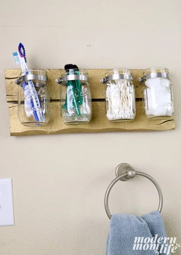 Mason-Jar-Bathroom-Organizer-7