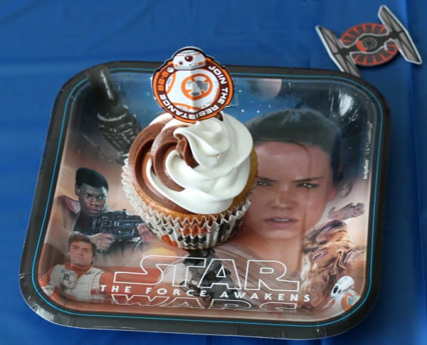 star-wars-costume-party-cupcake-2