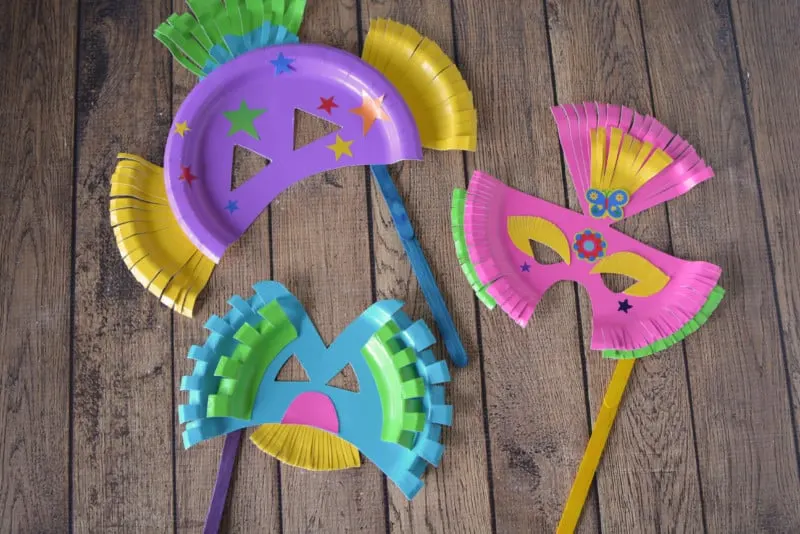 Make Today Awesome With These Paper Plate Party Masks!