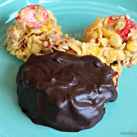 Chocolate Covered Strawberry Mickey Mouse Cereal Bars