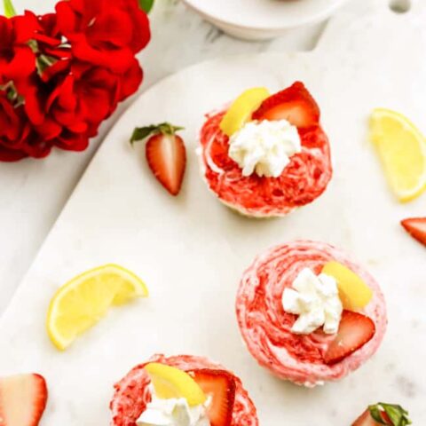 No Bake Mini Strawberry Lemonade Cheesecakes