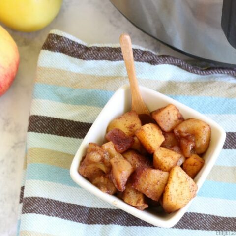 Instant Pot Cinnamon Apples – Great for Snack, Breakfast, or Dessert!