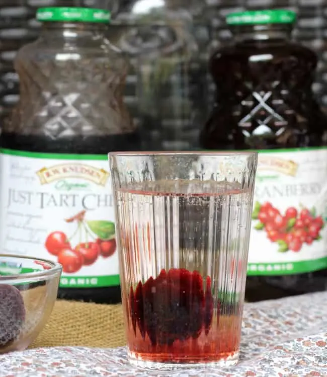 tart cherry spritzer