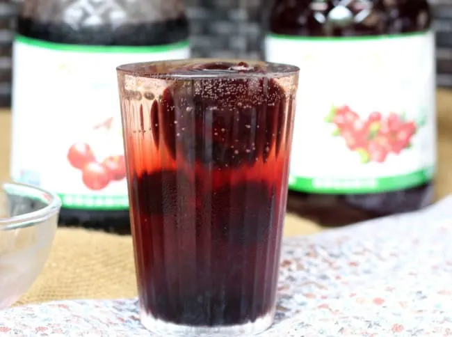 tart cherry spritzer