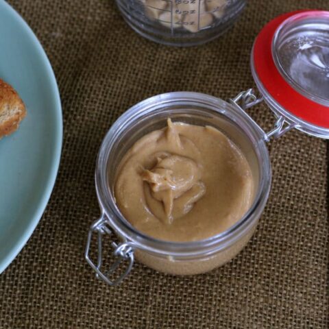 Homemade Honey Peanut Butter