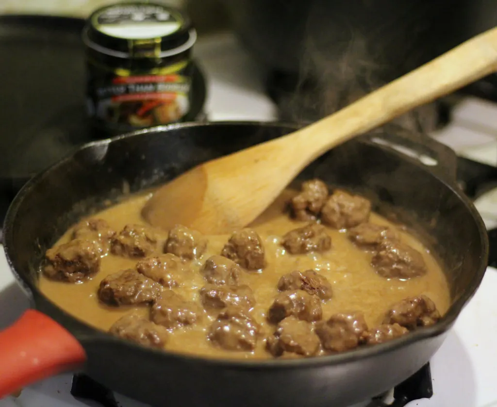 meatballs and gravy over rice better than bouillon 