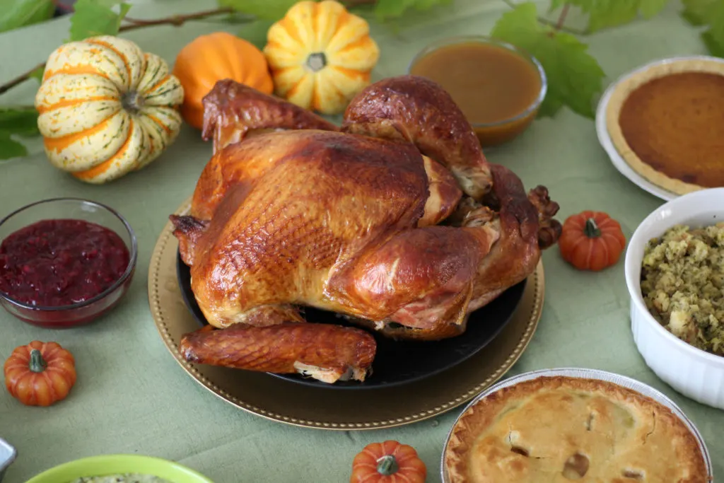 Look Like a Pro Chef on Thanksgiving with Boston Market Complete Thanksgiving Meals