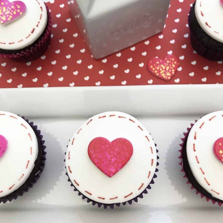Love Stitch Valentine’s Day Cupcakes – A Cute, Quick & Easy Party Treat!
