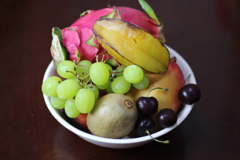 Fun Ways to Get Your Family to Try New Fruits