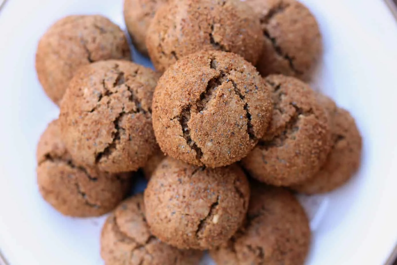 Olive Oil, Poppy Seed, and Lime Bites