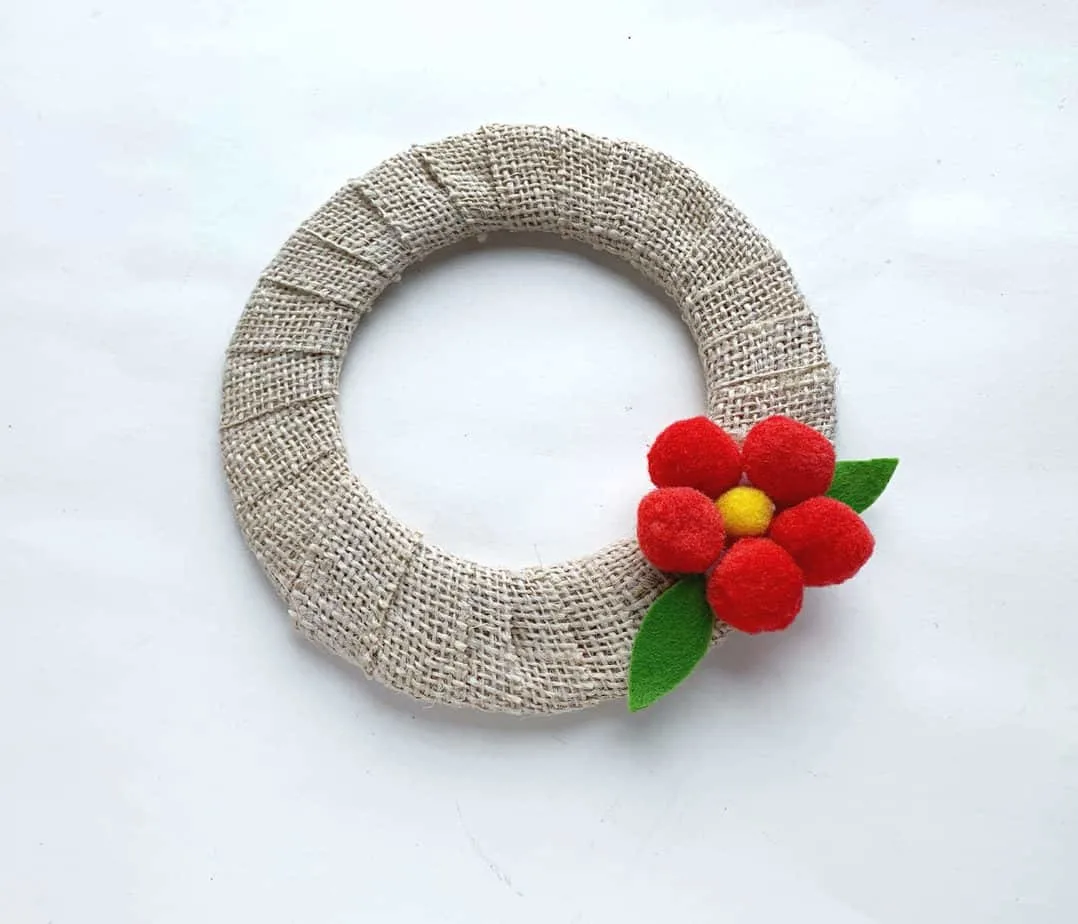 flower pom pom wreath tutorial
