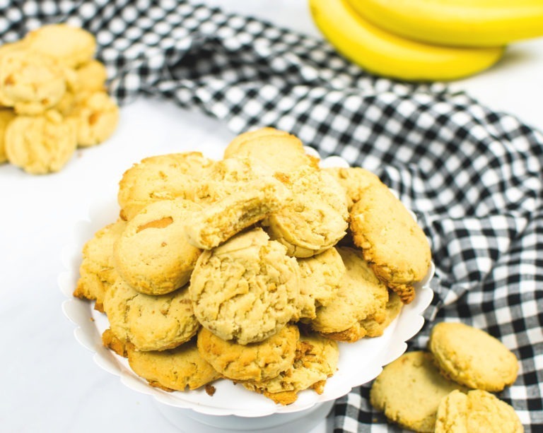 Banana Pudding Cookies - Perfect for Picnics with Nostalgic Flavor!
