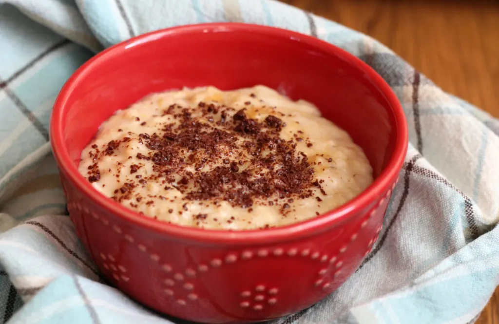 instant pot peanut butter oatmeal in bowl