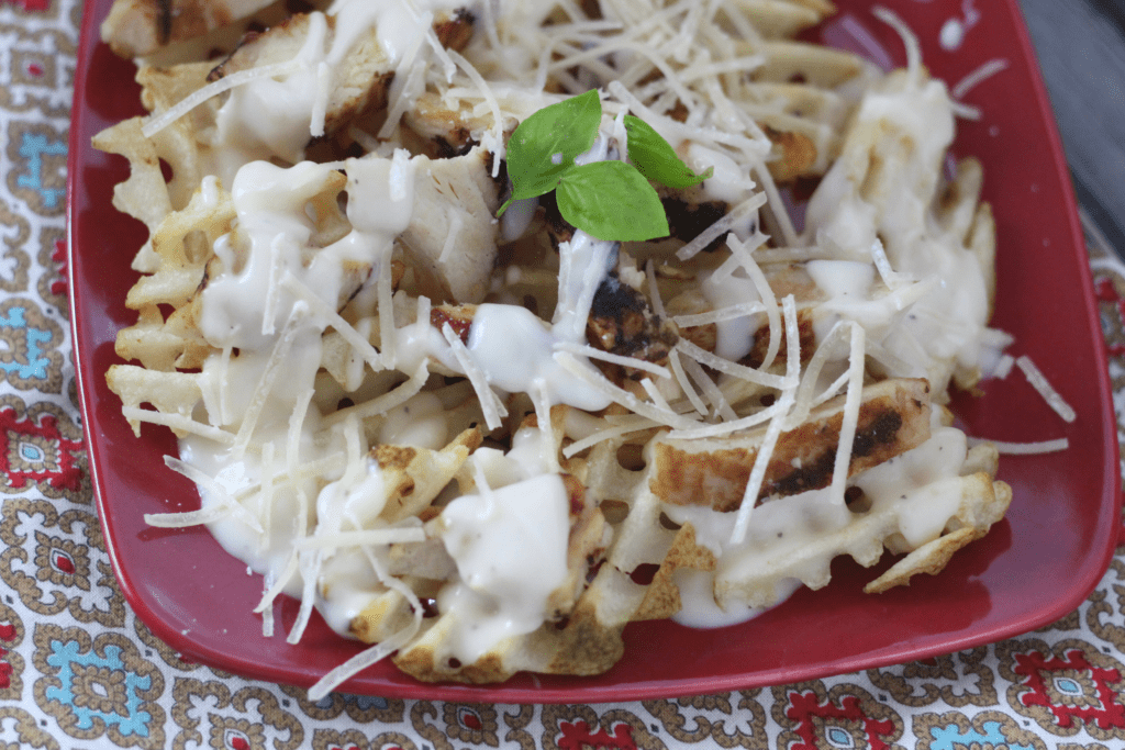 chicken alfredo fries