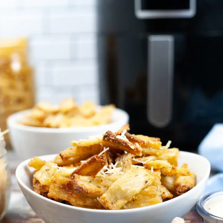 Air Fryer Pasta Chips - Delicious Appetizer Recipe!