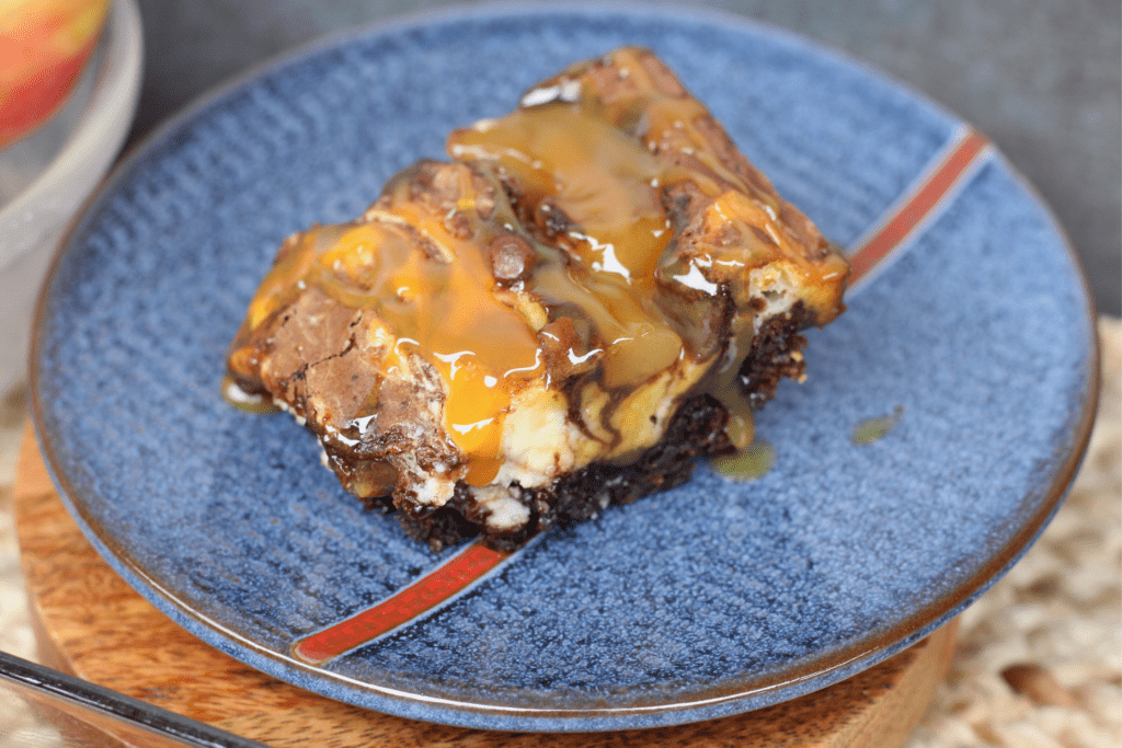 caramel apple cheesecake brownies