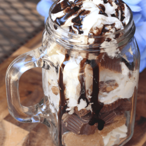 Easy Reese’s Cheesecake Dessert in a Jar