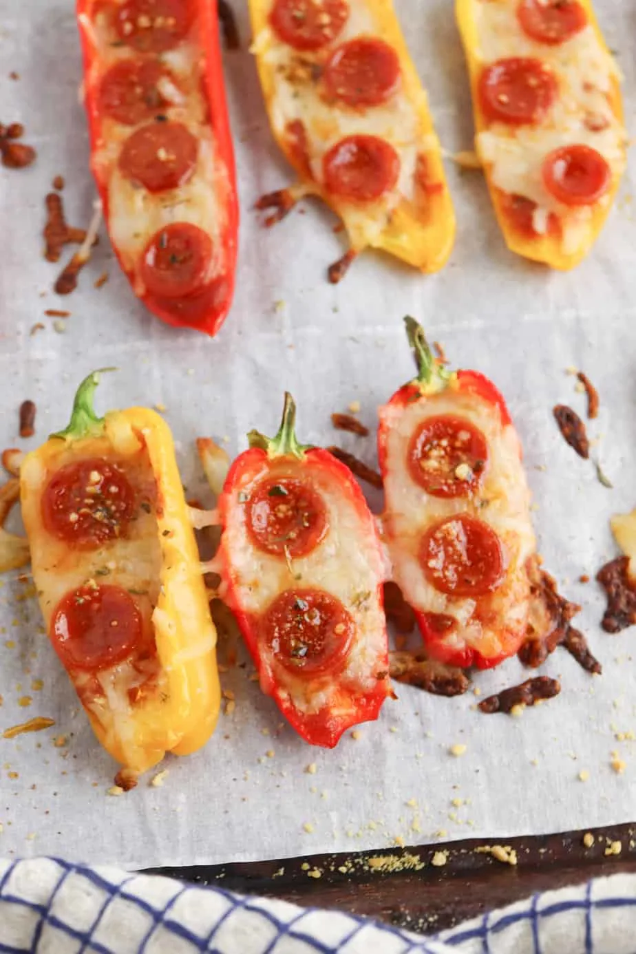 air fryer pepperoni pizza peppers