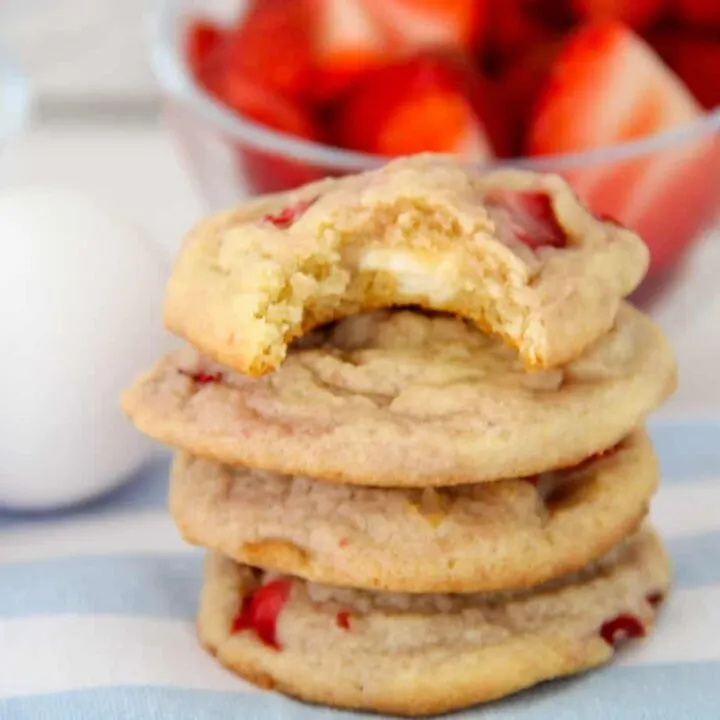 Strawberry Cheesecake Cookies