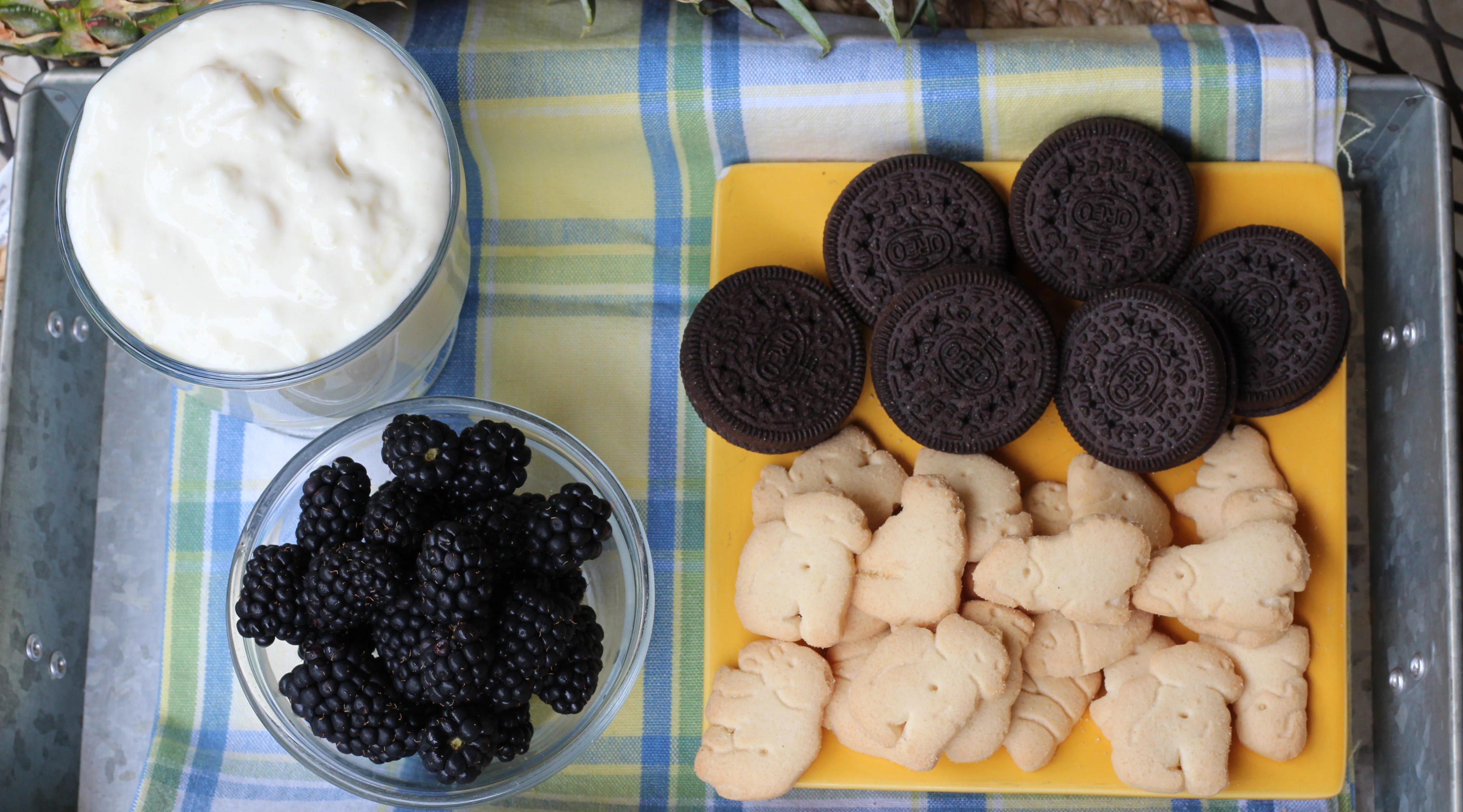 pineapple dip with cookies and blackberries