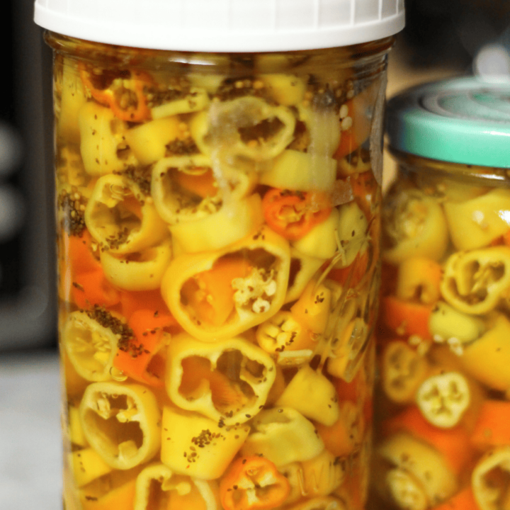 Quick and Easy Pickled Banana Peppers
