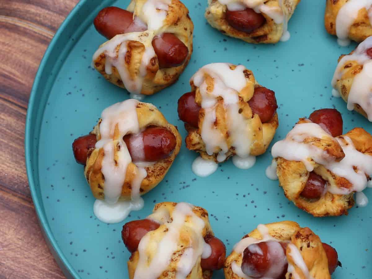 air fryer cinnamon pigs in a blanket