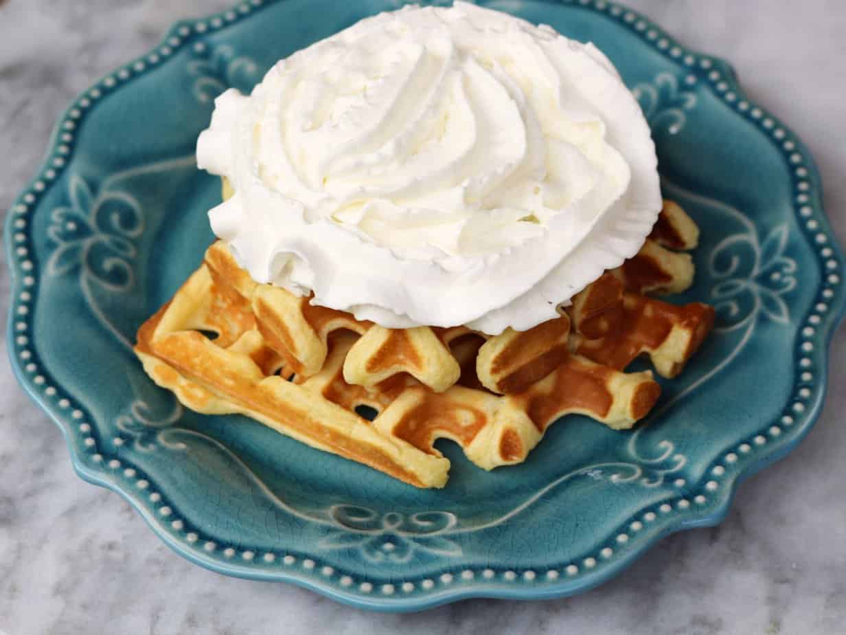 Delicious Banana Pudding Waffles Recipe with Whipped Cream! Ginger Casa