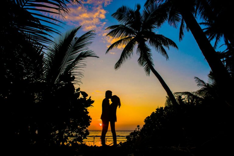 17 Romantic Gestures to Make Your Spouse Feel Loved on Vacation