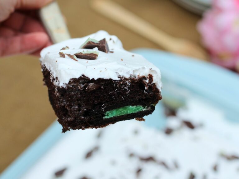 Mint Oreo Chocolate Poke Cake