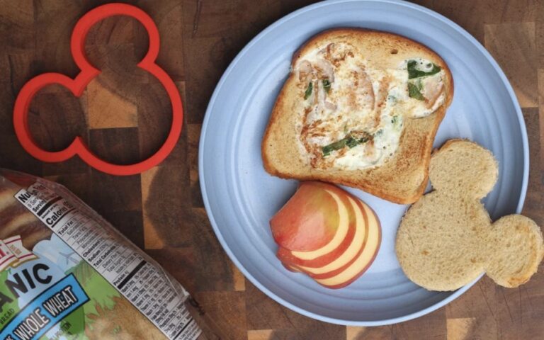 10 Easy Breakfast Recipes Kids Can Cook With You