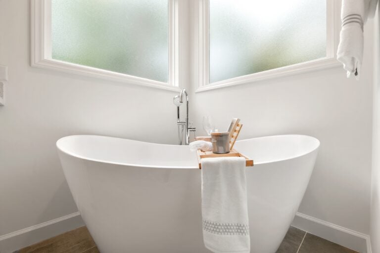 Why You Should Hire a Bathroom Remodeler Instead of DIY