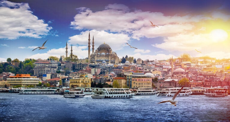 4 Cities Everyone Should Visit at Least Once in Their Lifetime