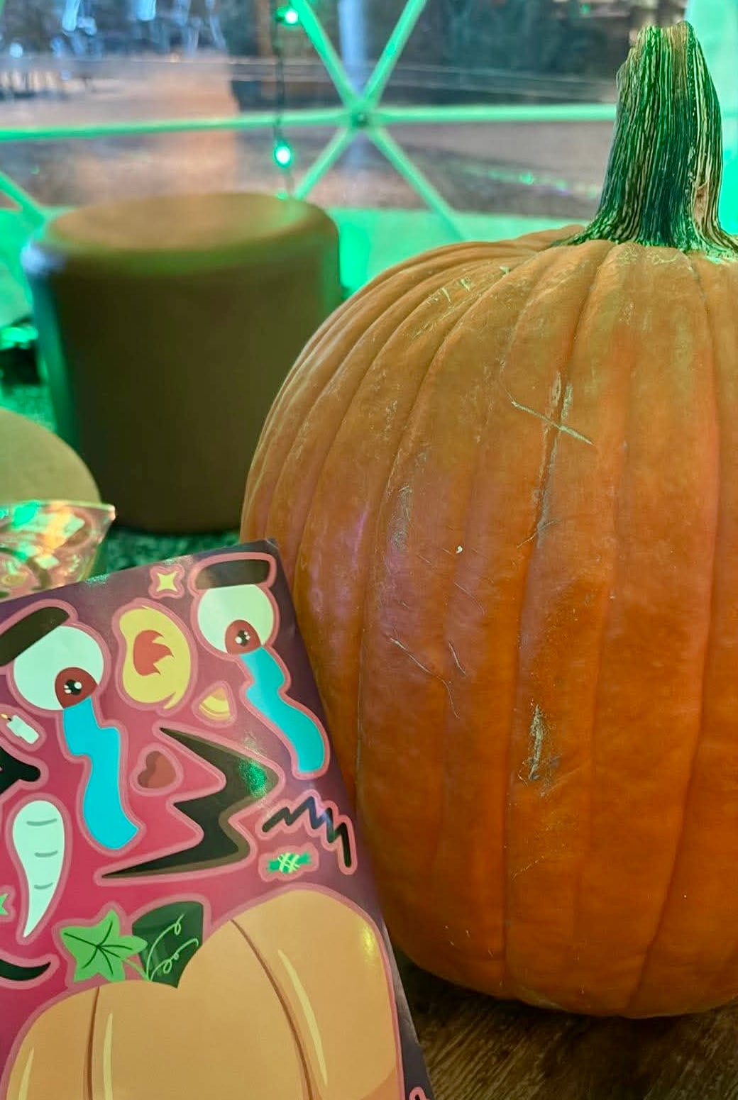 Great Wolf Lodge Ghostly Globes pumpkin 